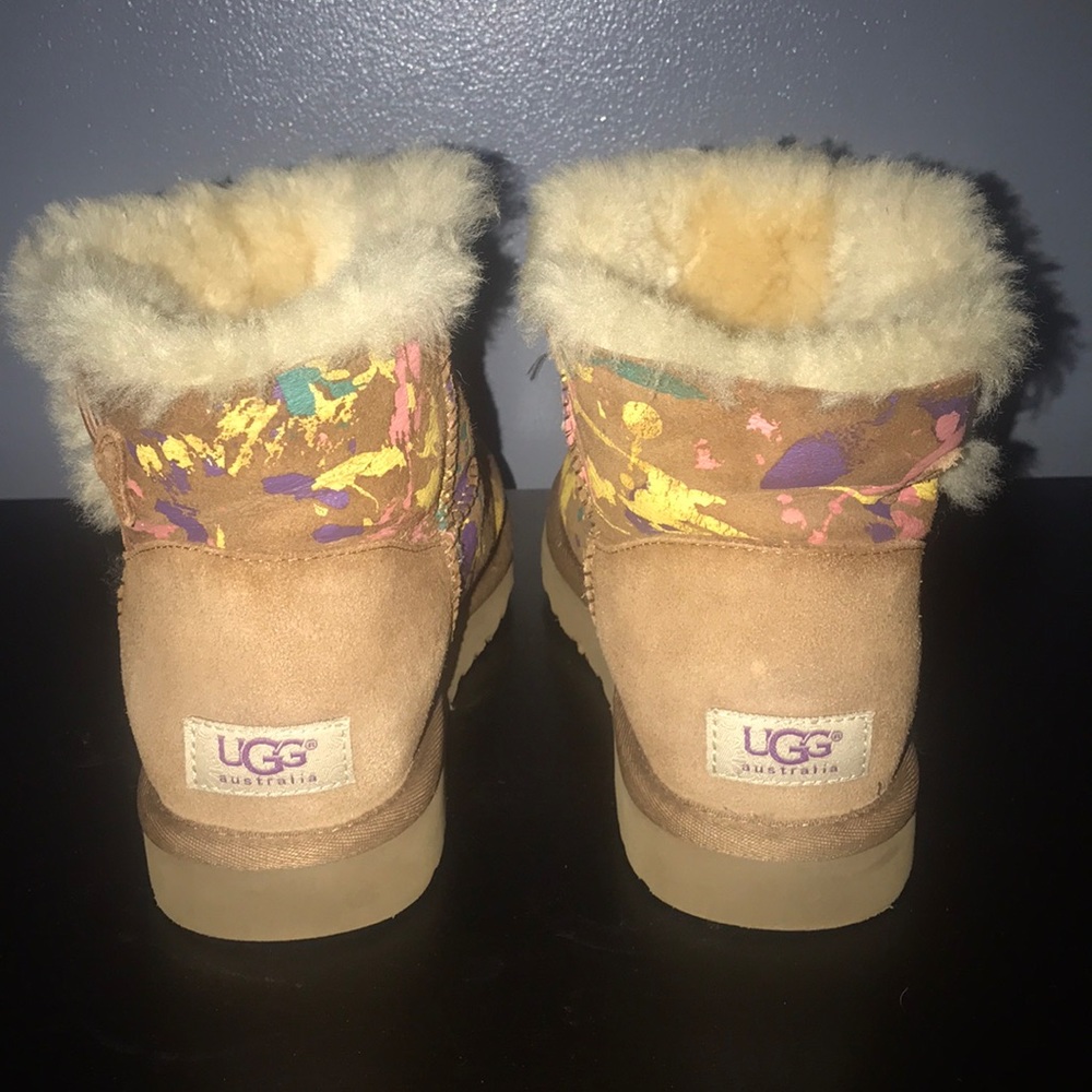 Worn once. Authentic UGGS